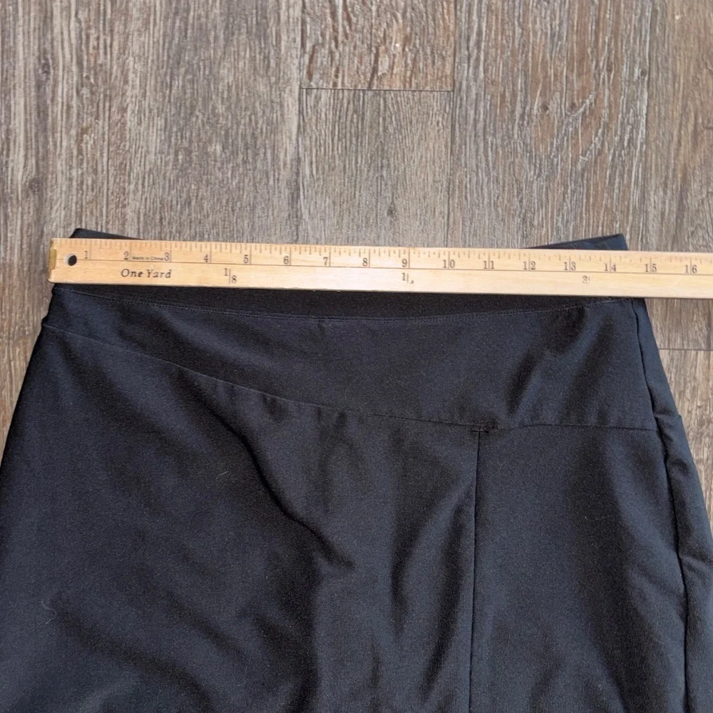 L.L. Bean Black Skort Sz Small
